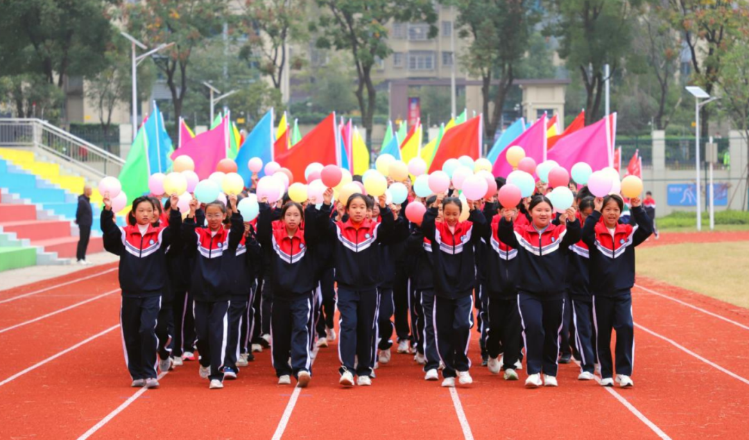 濂溪区一中举行第32届体育节暨第50届田径运动会（德化校区分会场）开幕式(图3)