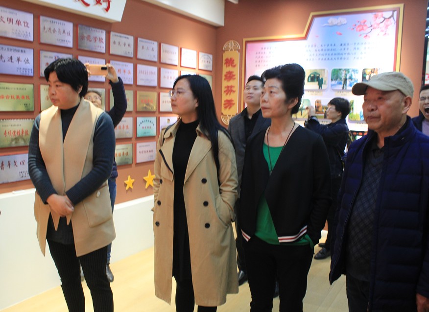 南昌县关工委参观濂溪区一中“三史馆”(图3)