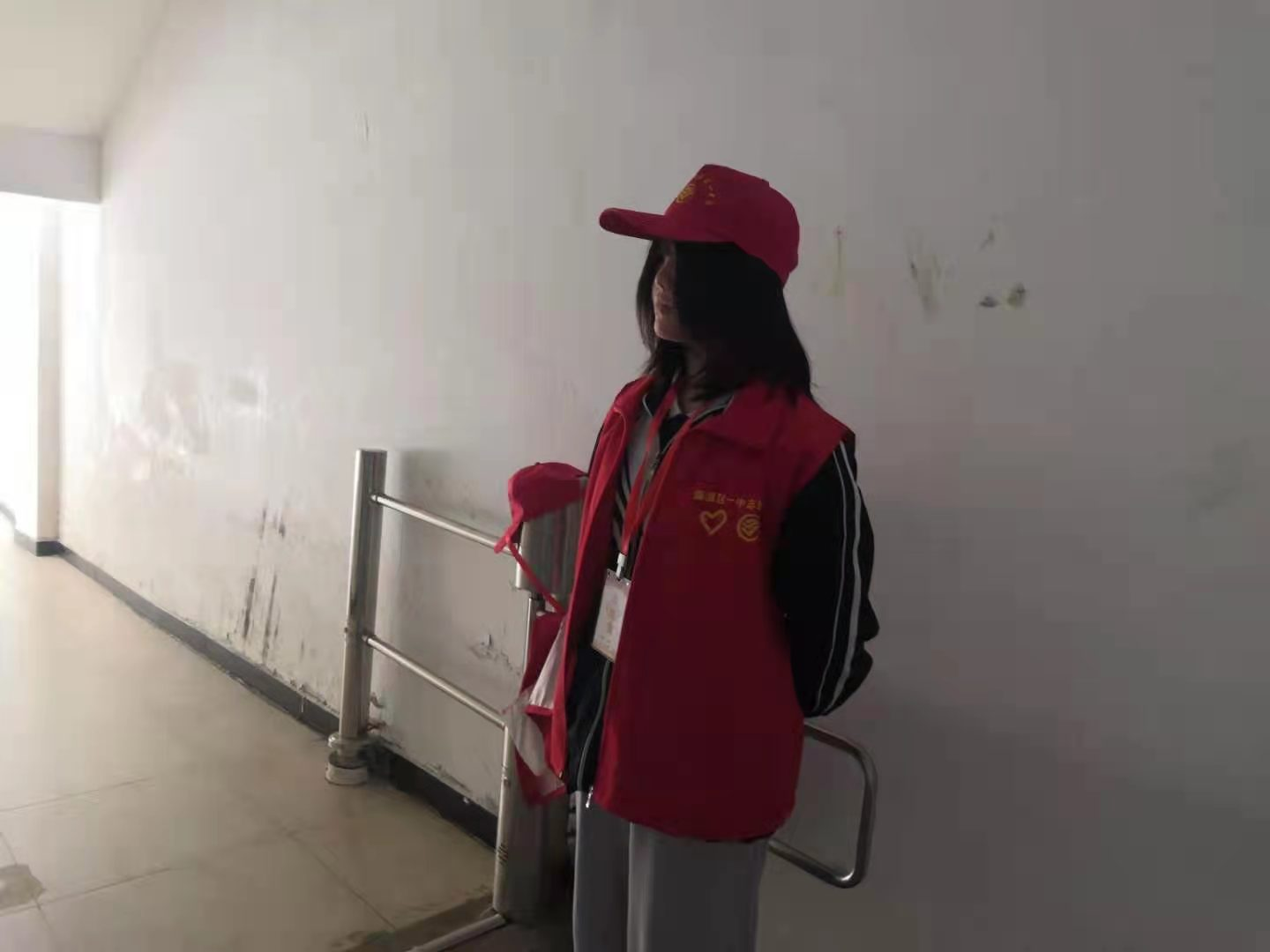 学党史回望初心 担使命立德树人 ——区一中学子践行初心使命(图3)