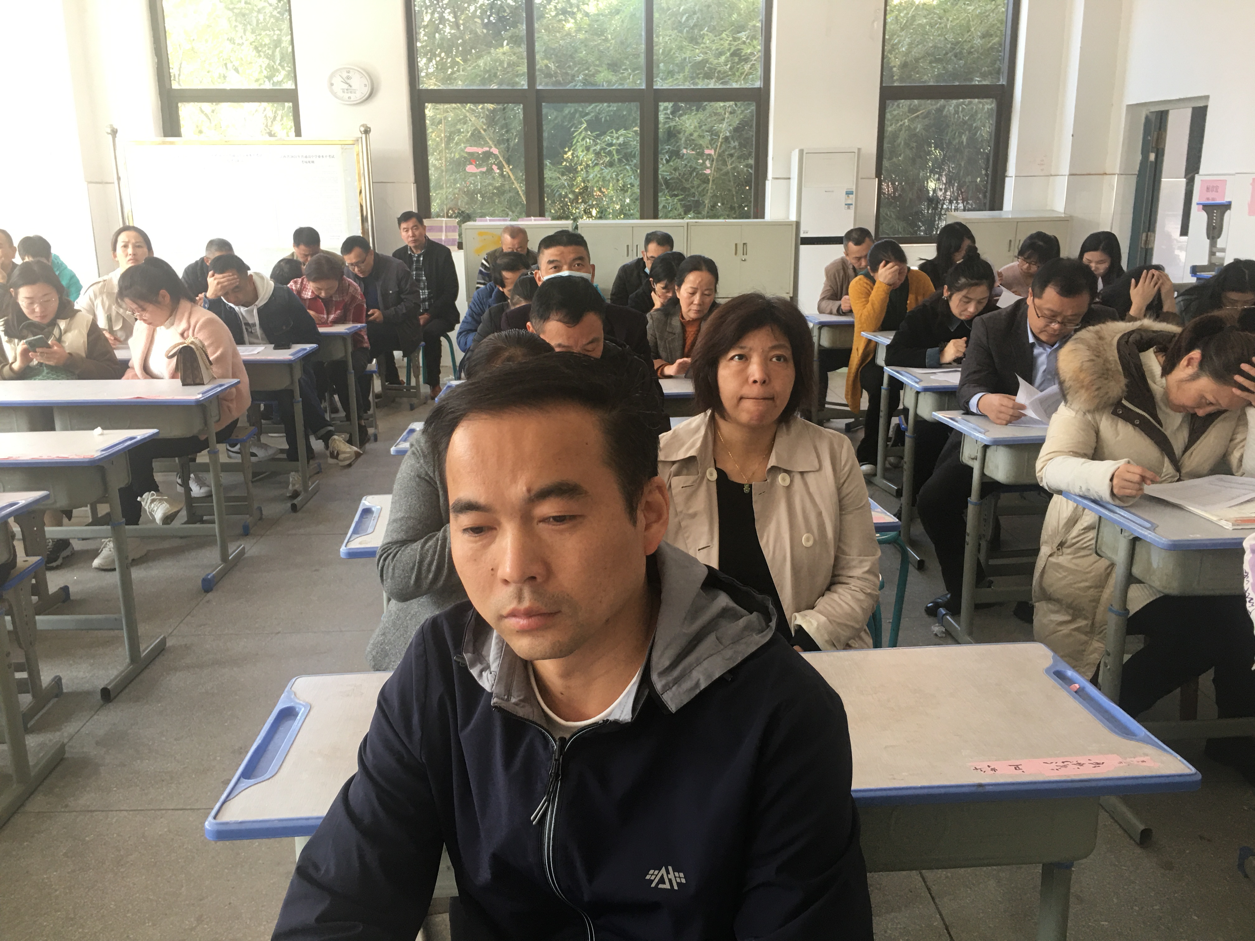 九年级召开期中考试分析会(图3)